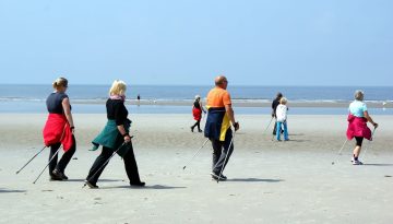 Nordic walking: cos'è, benefici e controindicazioni