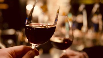 Come scegliere il vino giusto per il cenone di Natale e Capodanno