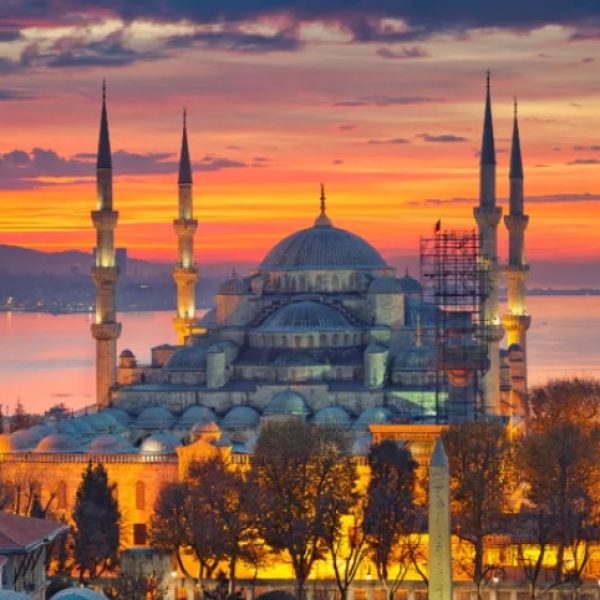 Tour della Turchia: fascino, mongolfiere e hammam per single 50 +
